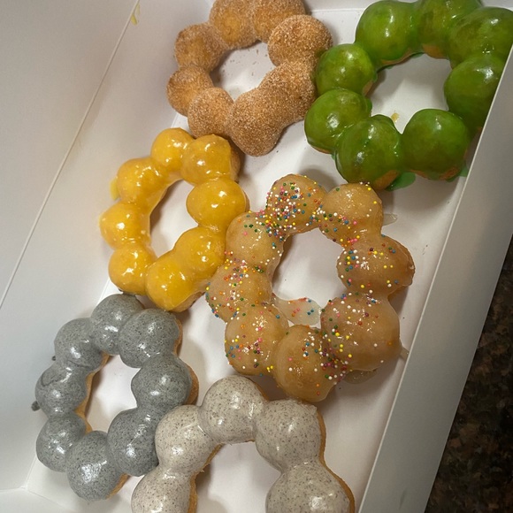 Meet your Posher, Mele - Picture 1 of 1